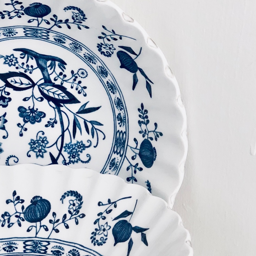 Set of 3 bowls dark blue and white